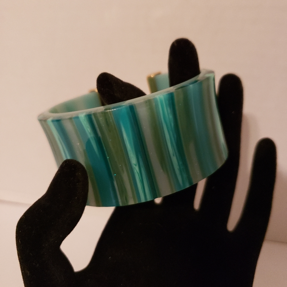 Cuff style bracelet by Nine West